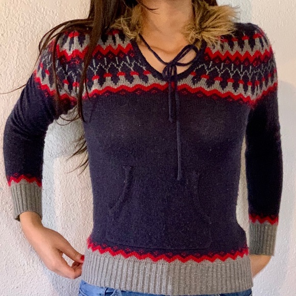 Sweater - Picture 7 of 7
